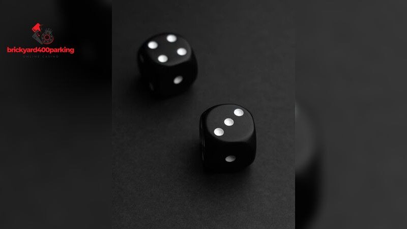 Tuổi Tý có hợp chơi xóc đĩa không?
